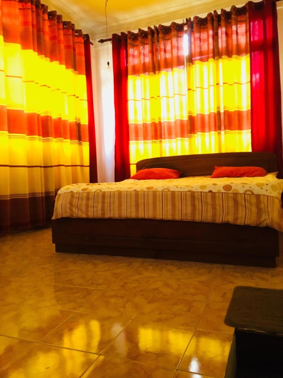 Ara Palace * Colombo